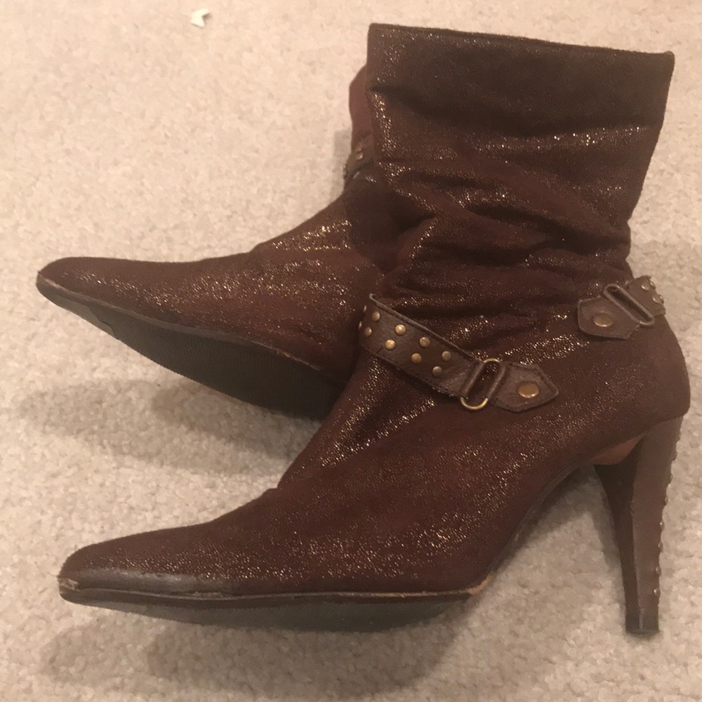 Brown shiny stiletto boots